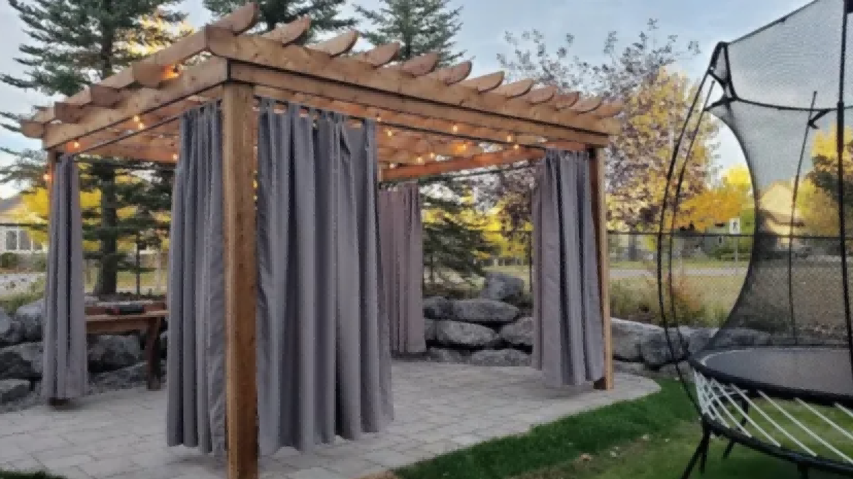 Outdoor curtains